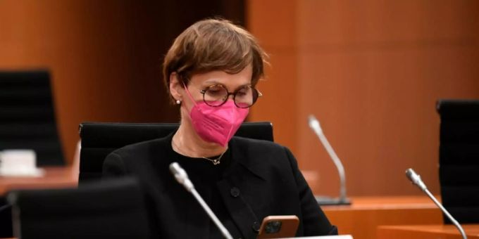 Bettina Stark-Watzinger. Bettina Stark-Watzinger.