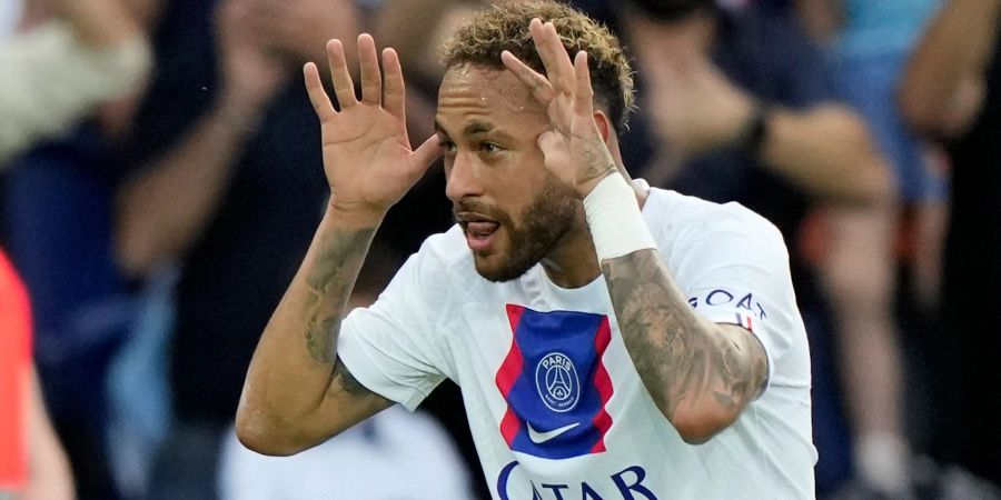 PSG-Star Neymar jubelt nach seinem Treffer.