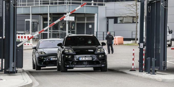 Porsche will die nächste Generation des Macan elektrisch auf die Strasse bringen und ist dafür auch mit Versuchsfahrzeugen unterwegs. Porsche will die nächste Generation des Macan elektrisch auf die Strasse bringen und ist dafür auch mit Versuchsfahrzeugen unterwegs.