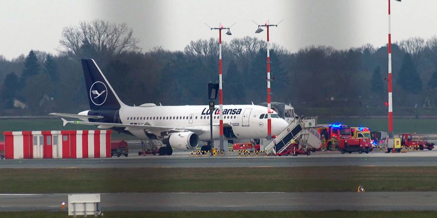 Die Maschine der Lufthansa auf dem Weg nach Göteborg musste aufgrund einer rauchenden Kaffeemaschine ihre Reise in Hamburg beenden.