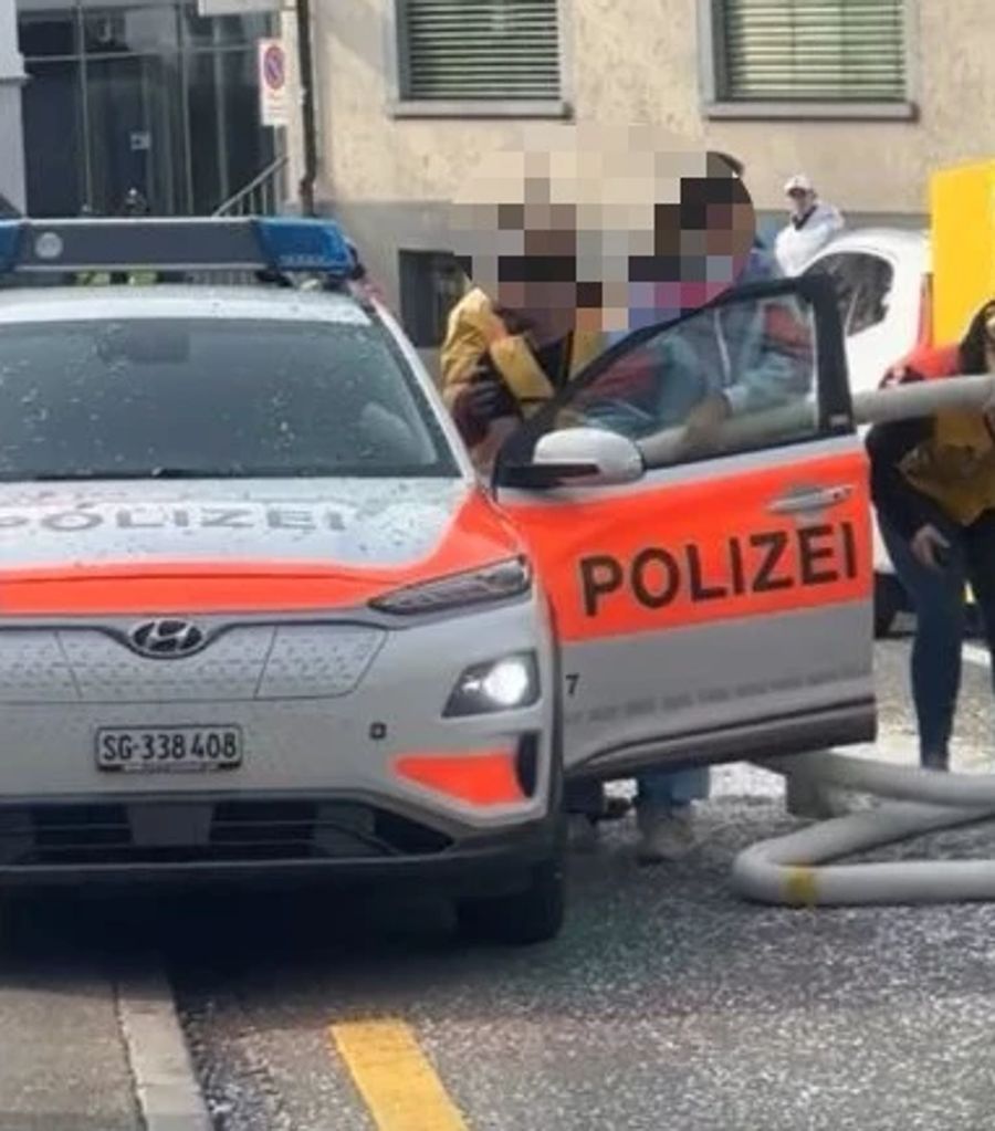 Die verantwortlichen Teenies werden nun Post von der Polizei erhalten.