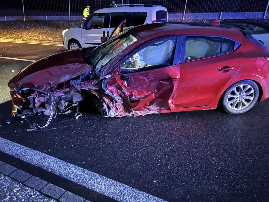 Die Autofahrerin wurde leicht verletzt.