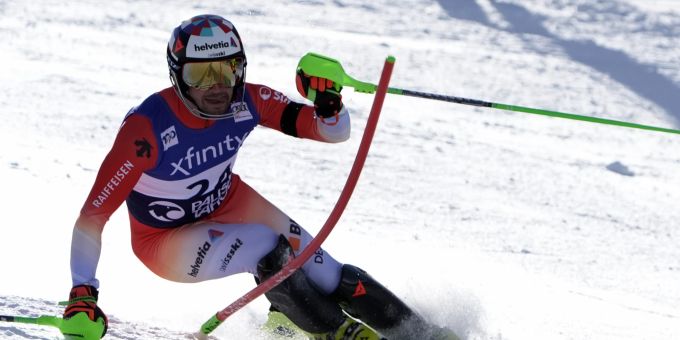 Luca Aerni im Slalom in Palisades Tahoe. Luca Aerni Slalom Palisades