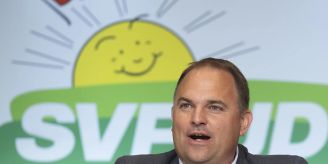 Puidoux VD - SVP-Präsident Dettling wettert über Asylpolitik und Jans Puidoux VD - SVP-Präsident Dettling wettert über Asylpolitik und Jans