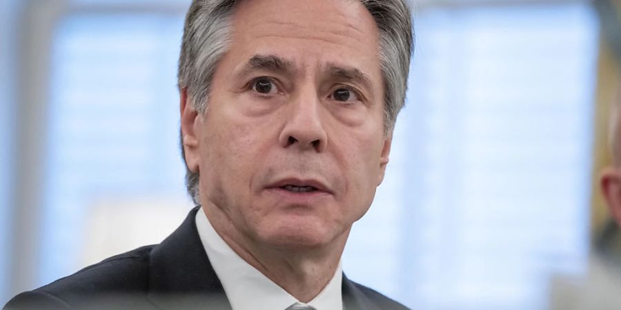 ARCHIV - Antony Blinken, Aussenminister der USA, spricht während eines Treffens mit führenden Vertretern von Menschenrechtsbewegungen im Aussenministerium. Foto: Alex Brandon/AP