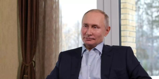 Wladimir Putin ist überzeugt: Wegen des Impfstoffes Sputnik V sähen sich andere Staaten in Zugzwang. Putin Sputnik