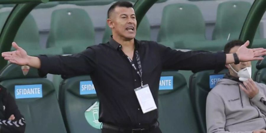 Tritt nach 16 Spielen ohne Sieg als Trainer vom FC Elche zurück: Jorge Almirón. Foto: Alberto Saiz/AP/dpa