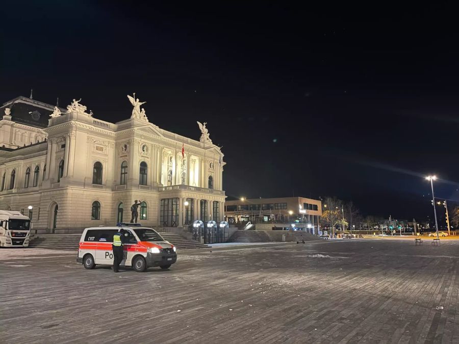 Am späten Abend blieb es in Zürich aber ruhig.