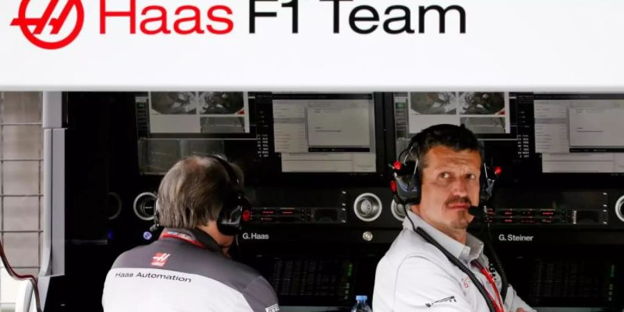 Haas-Teamchef Guenther Steiner will sich zur zukünftigen Fahrerpaarung des Teams äussern. Foto: Diego Azubel/EPA/dpa