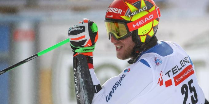 Justin Murisier jubelt über seinen Podestplatz im Riesenslalom von Alta Badia. Justin Murisier