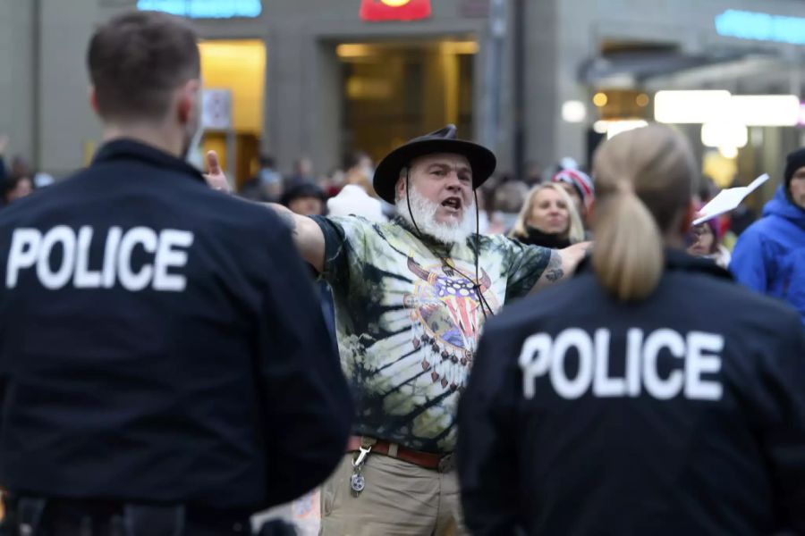 Skeptiker Kundgebung Bundesplatz