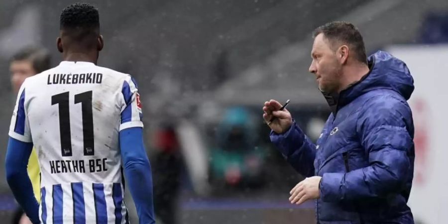 Trainer-Rückkehrer Pal Dardai konnte den Hertha-Abwärtstrend noch nicht stoppen. Foto: Thomas Frey/dpa