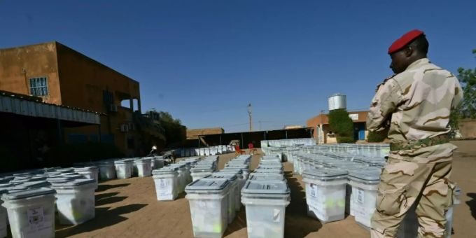 Im Niger sind am Sonntag Präsidentschaftswahlen abgehalten worden. Im Niger sind am Sonntag Präsidentschaftswahlen abgehalten worden.