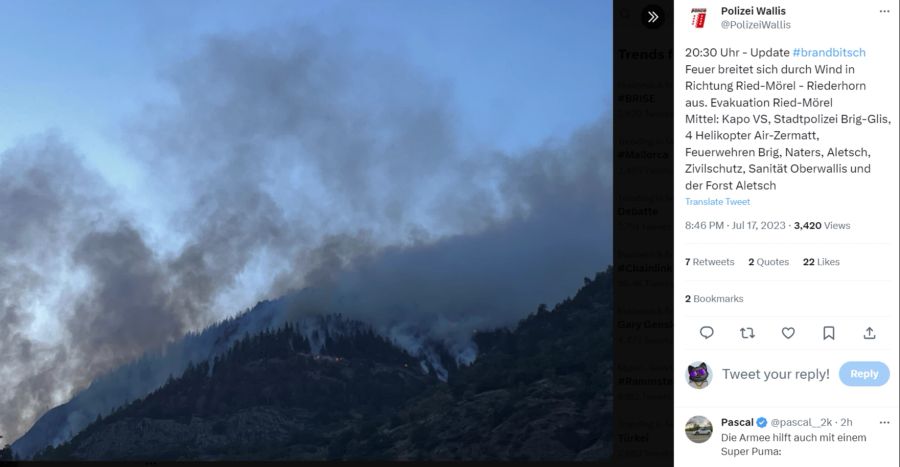 Das Feuer breitete sich laut der Polizei wegen dem Wind stark aus.