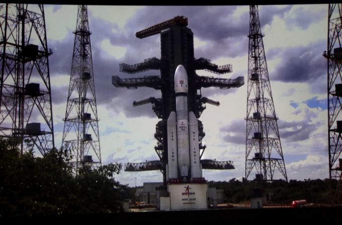 Live-Übertragung des Raketenstarts der «Chandrayaan-3»-Mission für Studierende in Kalkutta, Ostindien, am 14. Juli 2023. rakete indien