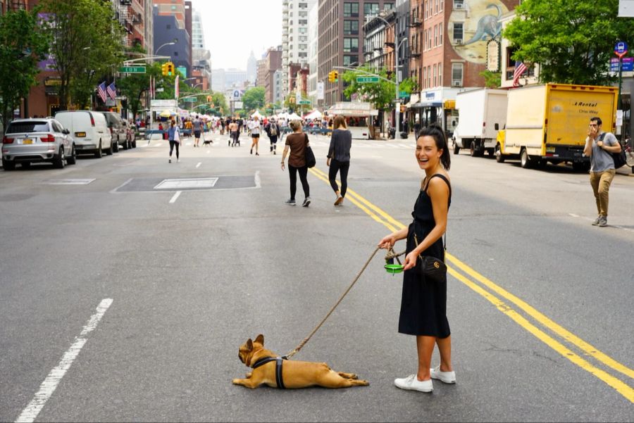 Frau mit Hund