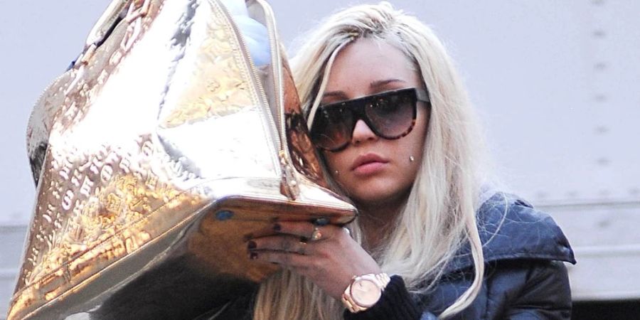 Amanda Bynes mit Tasche