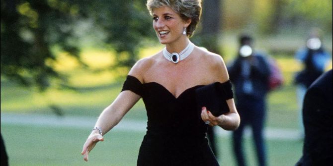 Prinzessin Diana «The Crown»