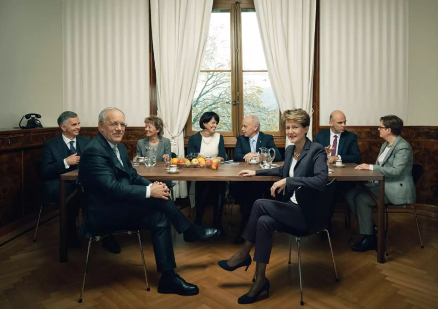 2015 war Simonetta Sommaruga bereits einmal Bundespräsidentin. Damals entschied sie sich für ein Foto mit sitzender Landesregierung.