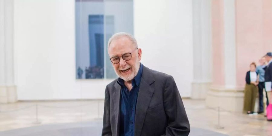Der Künstler Gerhard Richter verteidigt seinen Platz im «Kunstkompass». Foto: Rolf Vennenbernd/dpa