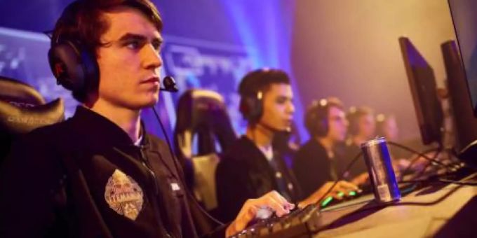 An der Red Bull Itemania. Gamer