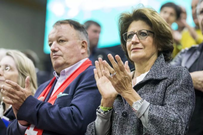 Federer-Mami Lynette (rechts) stammt aus Südafrika, dem neuen Weltmeister im Rugby. Federer Rugby