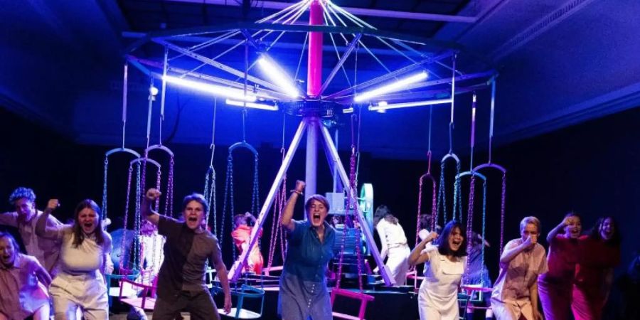 «These Teens will save the Future» in den Münchner Kammerspielen. Foto: Josef Beyer/Münchner Kammerspiele