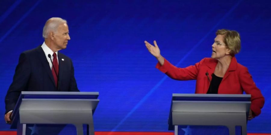 Biden und Warren bei einer TV-Debatte am 12. September