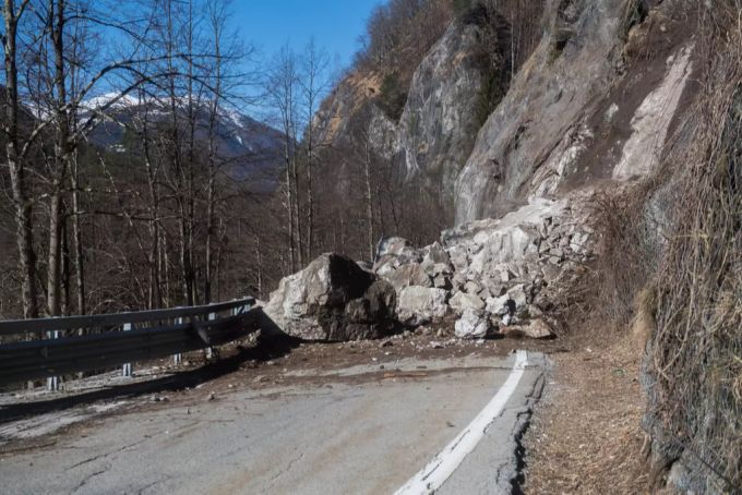 Durch das Gletschersterben kommt es in Zukunft vermehrt zu Felsstürzen (Symbolbild). Gletscher