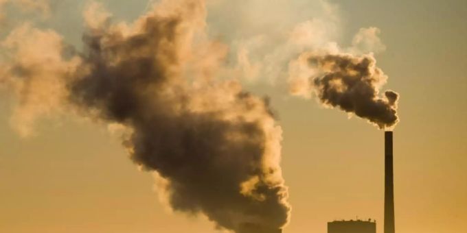 Durch die Einigung von Bund und Ländern auf einen höheren CO2-Preis verteuern sich die Heizkosten für eine Durchschnittswohnung um bis zu 134 Euro im Jahr. Foto: Julian Stratenschulte/dpa Durch die Einigung von Bund und Ländern auf einen höheren CO2-Preis verteuern sich die Heizkosten für eine Durchschnittswohnung um bis zu 134 Euro im Jahr. Foto: Julian Stratenschulte/dpa