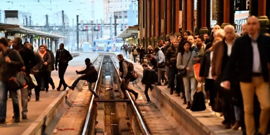 Deutsche Züge und Flüge von Streik in Frankreich betroffen