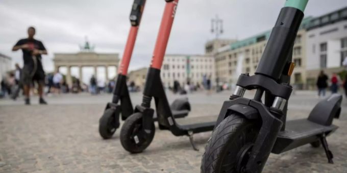 Anbieter kämpfen - Corona-Krise lässt Nachfrage nach E-Scootern sinken