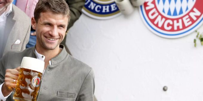 Gute Miene zum bösen Spiel: Der FC Bayern München war nach dem Samstagsspiel auf dem Oktoberfest zu Gast. bayern münchen