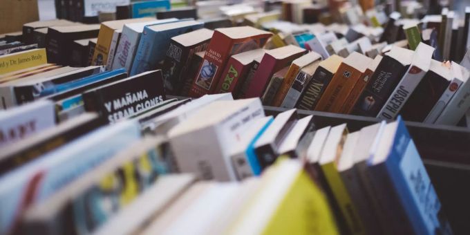 Bücher. Bücher