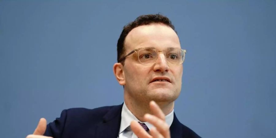 Bundesgesundheitsminister Jens Spahn hat mit Gesundheitsexperten die aktuelle Lage zum Coronavirus diskutiert. Foto: Kay Nietfeld/dpa
