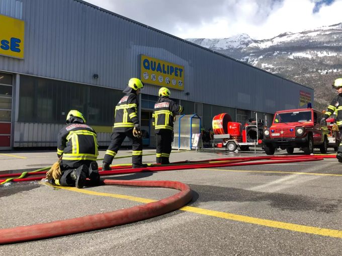 Weder Mensch noch Tier wurden beim Brand im Pneulager in Mitleidenschaft gezogen. chur gr