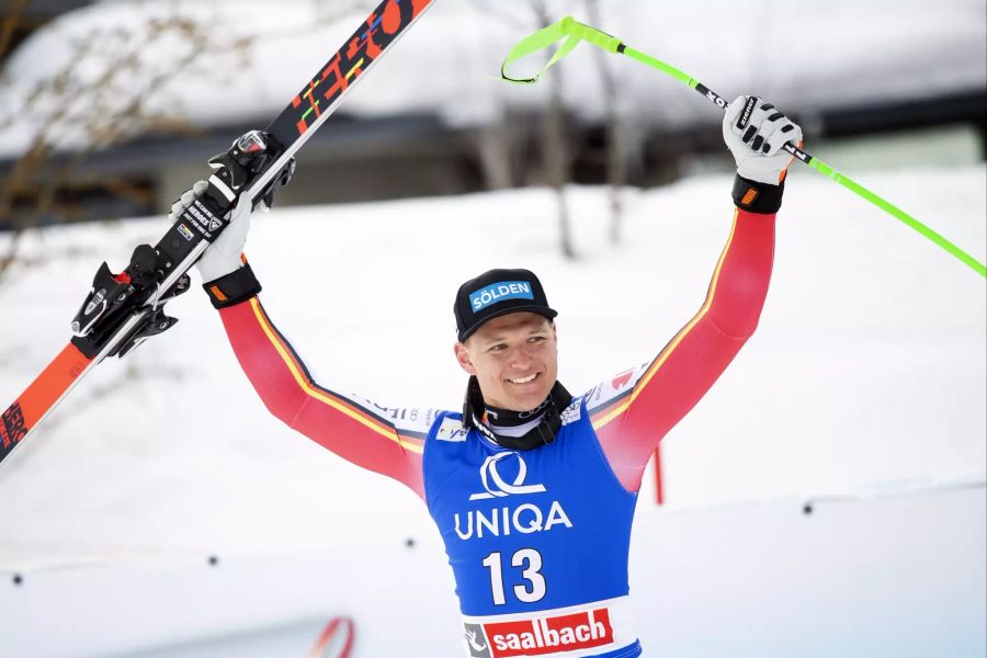 Thomas Dressen gewinnt die Abfahrt von Saalbach (Ö) vor...