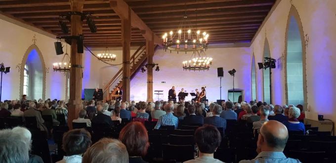 Auch Konzerte finden auf Schloss Lenzburg statt. Konzert Schloss Lenzburg