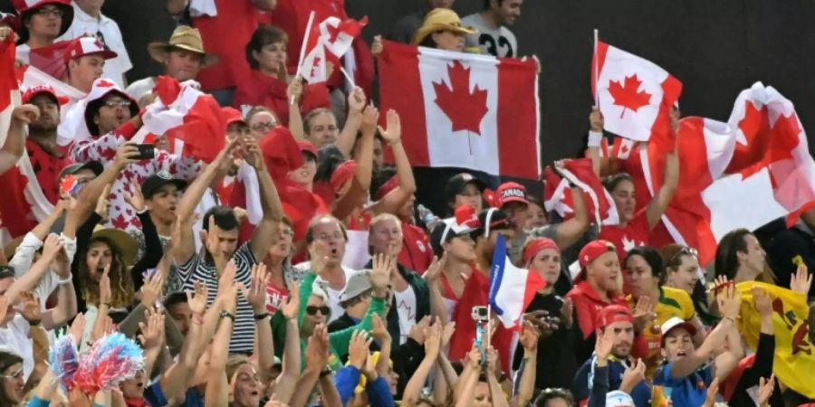 Kanadische Fans bei einem Rugby-Spiel während Olympia in Rio 2016