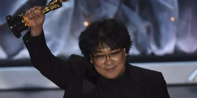 Bong Joon Ho ist als bester Regisseur ausgezeichnet worden. Foto: Chris Pizzello/Invision/AP/dpa Bong Joon Ho ist als bester Regisseur ausgezeichnet worden. Foto: Chris Pizzello/Invision/AP/dpa