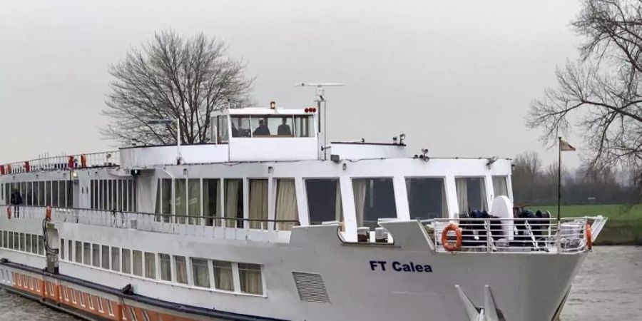 Das Flusskreuzfahrtschiff «FT Calea» wird derzeit in den Niederlanden zu einer Seniorenresidenz umgebaut. Foto: TED-cruises GmbH/dpa