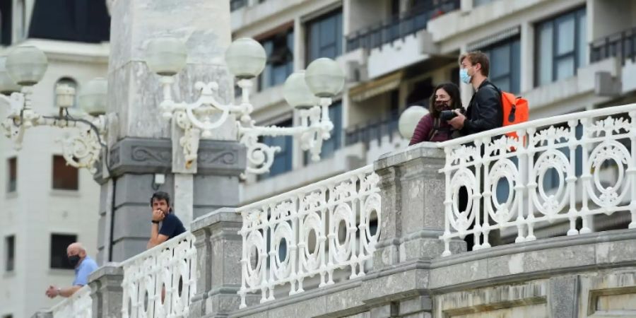 Touristen in San Sebastián