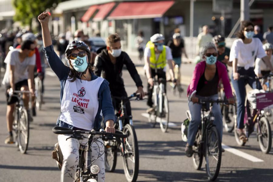 Auch fahrend protestieren die Klimaschützer, wie hier im Mai 2020 in Lausanne.