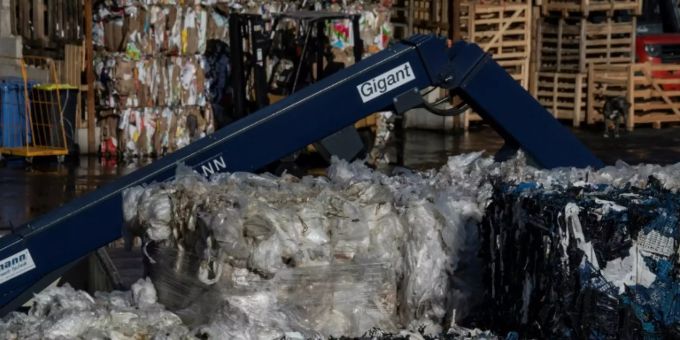 Plastiktüten auf einem Recyclinghof in Berlin. abfall