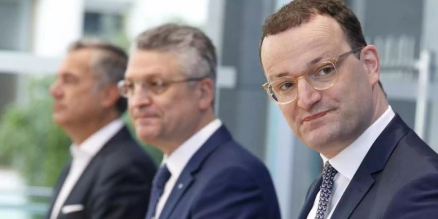 Bundesgesundheitsminister Jens Spahn und RKI-Chef Lothar Wieler auf der wöchentlichen Pressekonferenz zur aktuellen Corona-Lage. Foto: Carsten Koall/dpa