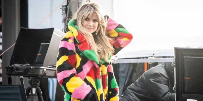 Heidi Klum fällt mit ihren Looks auf. Heidi Klum