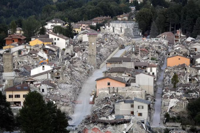 So sah Amatrice nach dem Erdbeben 2016 aus. Selbstredend braucht das Örtchen grosse Wiederaufbauarbeit. (Archivbild) Amatrice