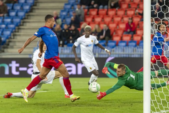 Gleich nach der Pause erzielt Dan Ndoye sein Premieren-Tor für den FC Basel. Dan Ndoye