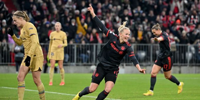 Lea Schüller nach ihrem Treffer gegen den FC Barcelona. fc barcelona