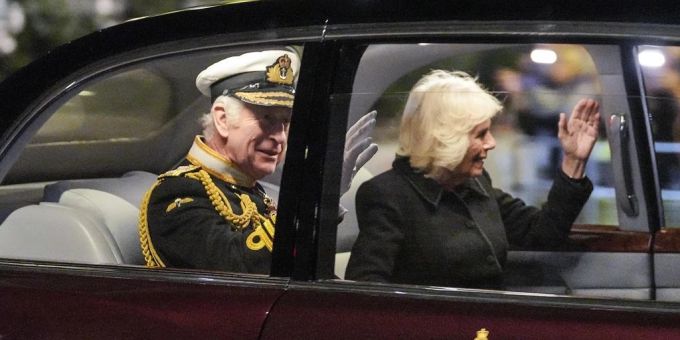 Harry sei Dank - Deshalb bekommt Charles bei der Krönung ein Problem